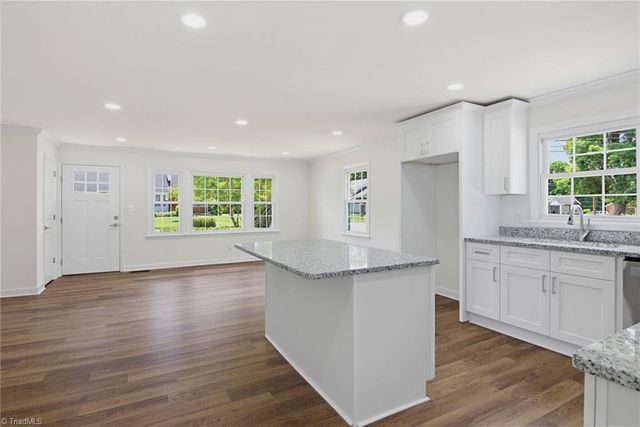214 Moon Street, Thomasville, NC 27360