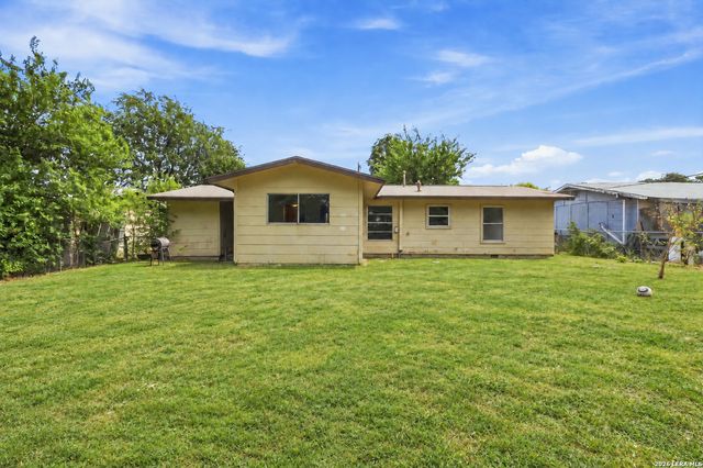 1807 Harness Ln, San Antonio, TX 78227