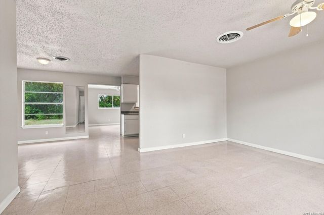 1807 Harness Ln, San Antonio, TX 78227
