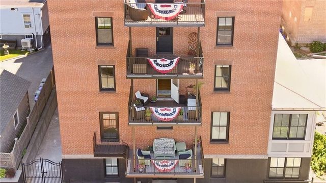 423 Hope Street D, Bristol, RI 02809