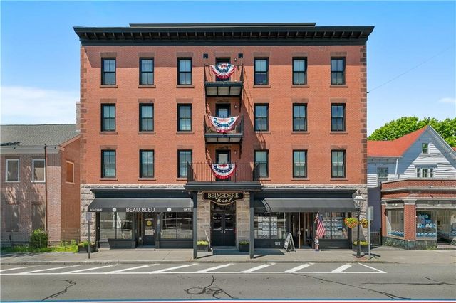 423 Hope Street D, Bristol, RI 02809