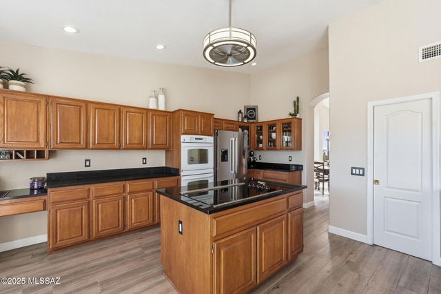 36167 S Boulder Crest Drive, Tucson, AZ 85739