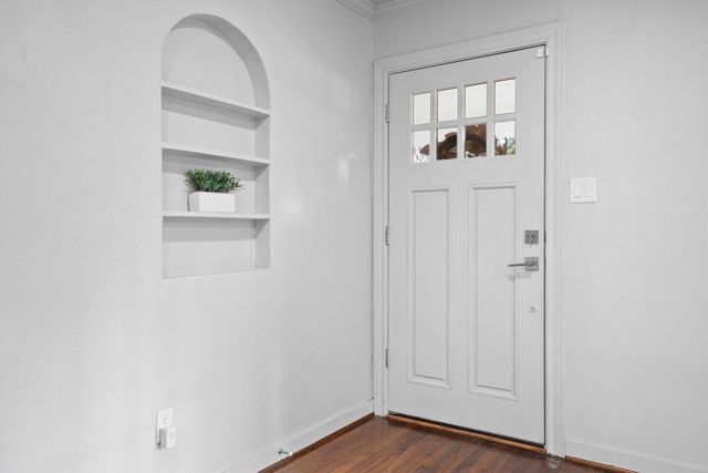 3836 Pershing Avenue, Fort Worth, TX 76107