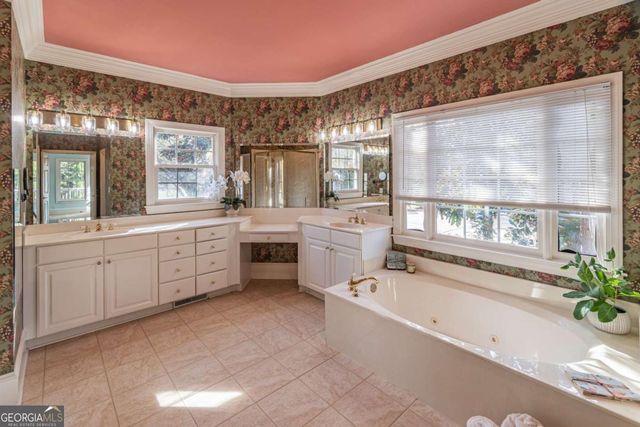 2169 Glenmore Lane, Snellville, GA 30078