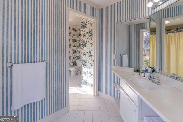 2169 Glenmore Lane, Snellville, GA 30078