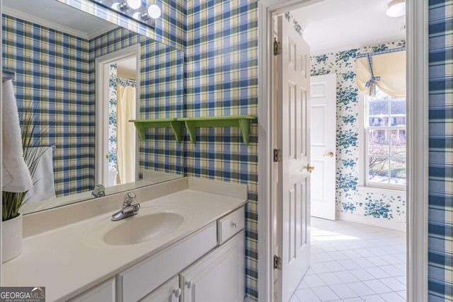 2169 Glenmore Lane, Snellville, GA 30078