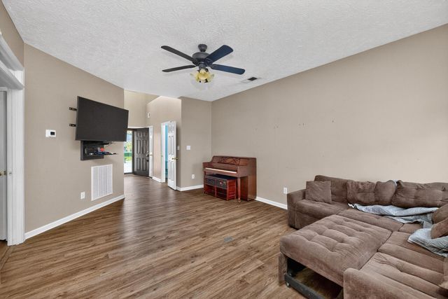 141 Warren Pass, Georgetown, KY 40324