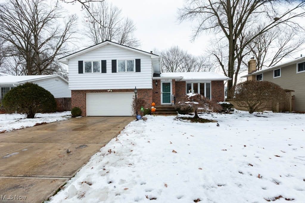 3139 W 230th Street, North Olmsted, OH 44070