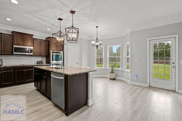135 Brookhaven Loop NE, Ludowici, GA 31316