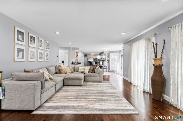 1 Hidden Brook Road, Hamden, CT 06518