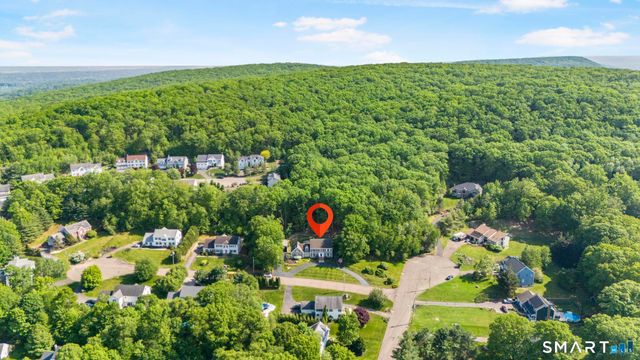 1 Hidden Brook Road, Hamden, CT 06518