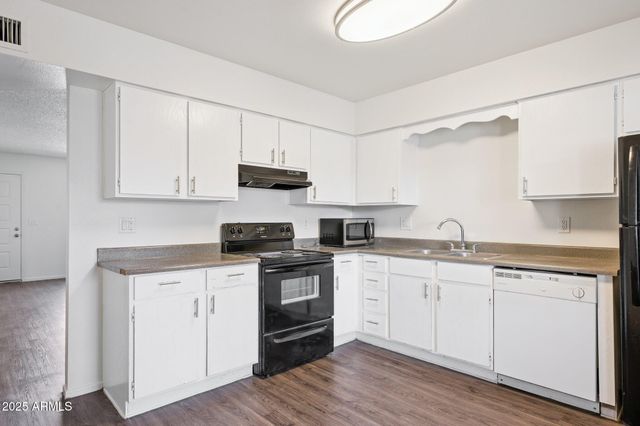 5925 E University Drive Apt 122, Mesa, AZ 85205