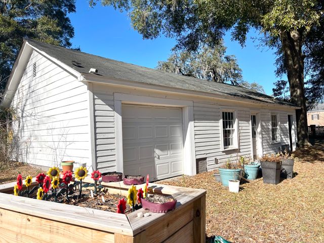 919 Wichman Street, Walterboro, SC 29488