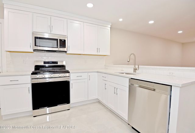 57 Golden Glow Circus, Toms River, NJ 08755