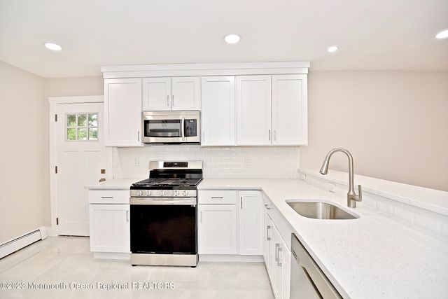 57 Golden Glow Circus, Toms River, NJ 08755