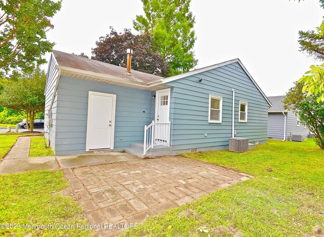 57 Golden Glow Circus, Toms River, NJ 08755