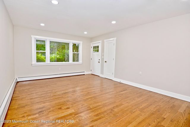 57 Golden Glow Circus, Toms River, NJ 08755