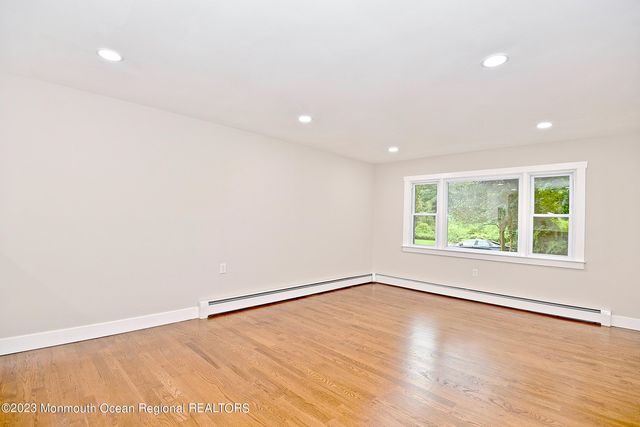 57 Golden Glow Circus, Toms River, NJ 08755