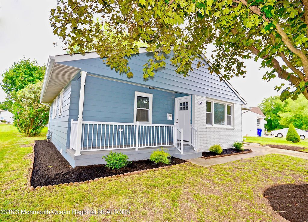 57 Golden Glow Circus, Toms River, NJ 08755