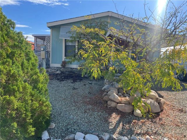 13815 Victoria Drive, Victorville, CA 92395
