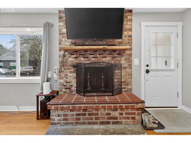 911 Nw FARGO St, Camas, WA 98607