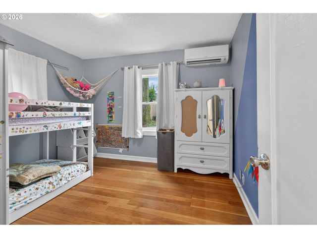 911 Nw FARGO St, Camas, WA 98607