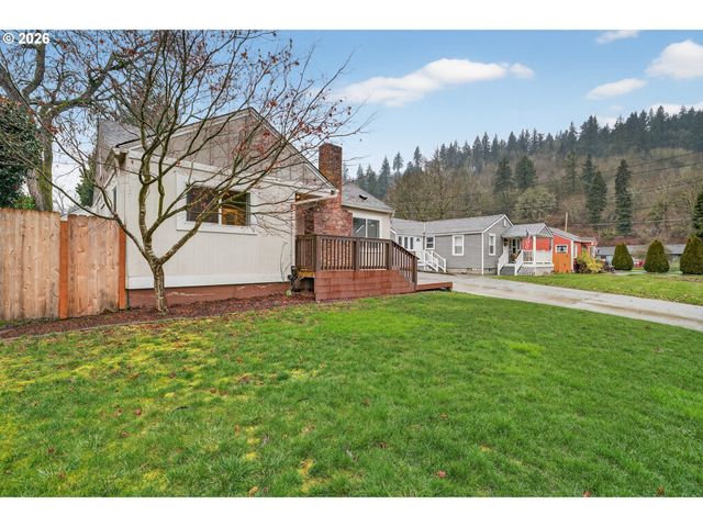 911 Nw FARGO St, Camas, WA 98607