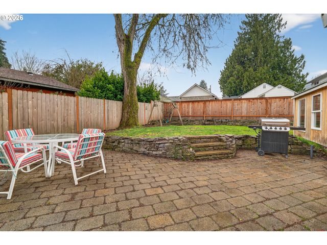 911 Nw FARGO St, Camas, WA 98607