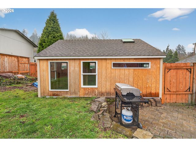 911 Nw FARGO St, Camas, WA 98607