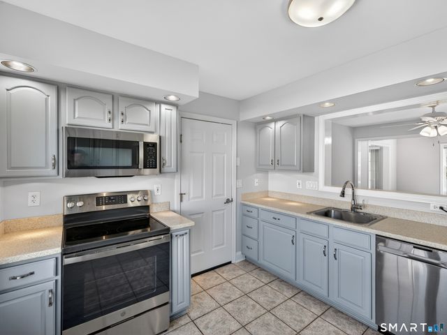 15 Silverbrook Lane 15, Clinton, CT 06413