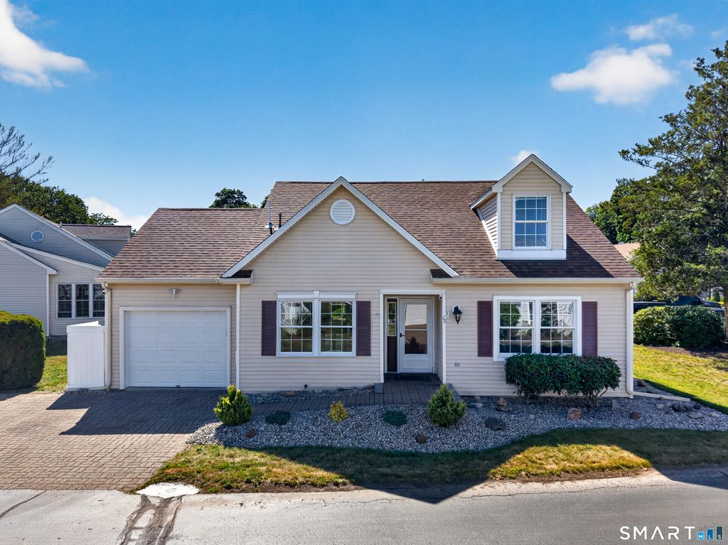 15 Silverbrook Lane 15, Clinton, CT 06413