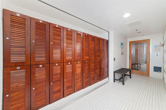 801 E Beach Drive TW1004, Galveston, TX 77550