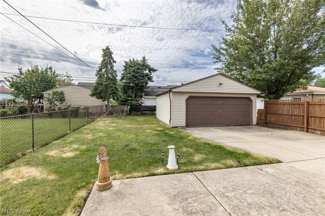 1303 Dartmoor Avenue, Parma, OH 44134