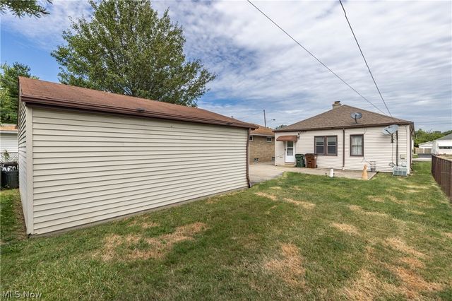 1303 Dartmoor Avenue, Parma, OH 44134