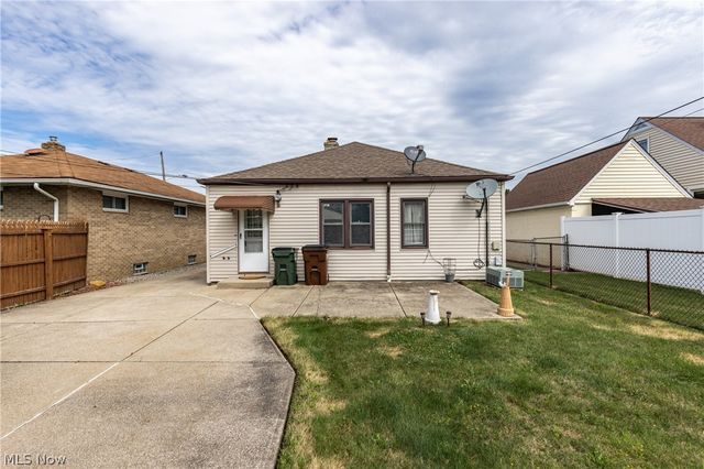 1303 Dartmoor Avenue, Parma, OH 44134
