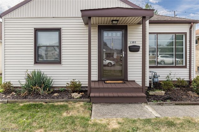 1303 Dartmoor Avenue, Parma, OH 44134