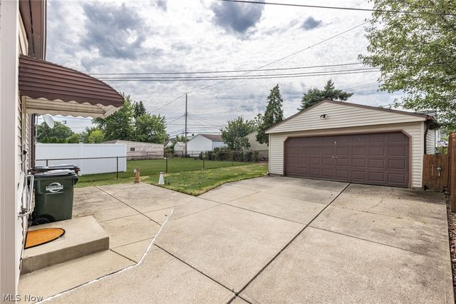 1303 Dartmoor Avenue, Parma, OH 44134