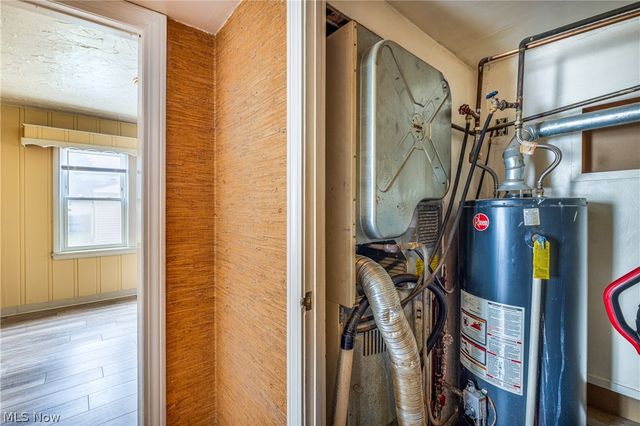 1303 Dartmoor Avenue, Parma, OH 44134