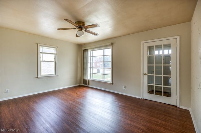 1303 Dartmoor Avenue, Parma, OH 44134