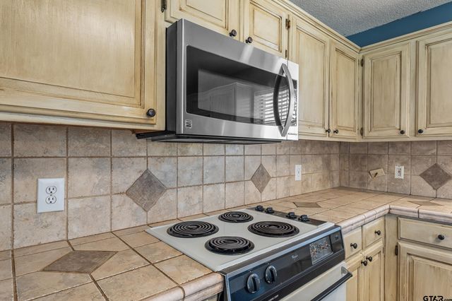 1709 Waterway Cove, Whitehouse, TX 75791