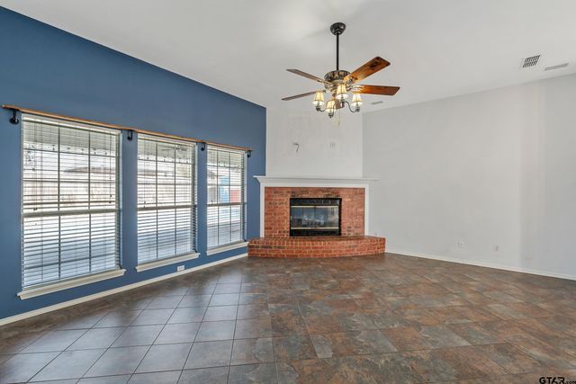 1709 Waterway Cove, Whitehouse, TX 75791