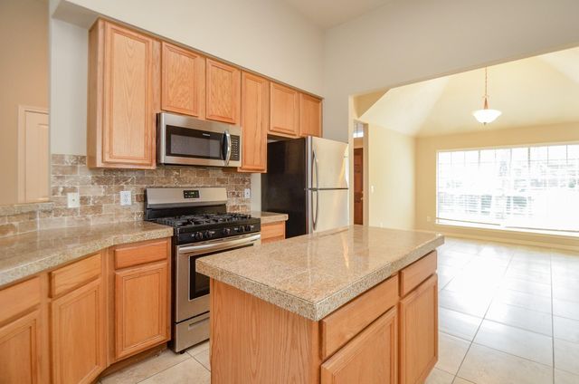 102 N Hollylaurel Circle, The Woodlands, TX 77382