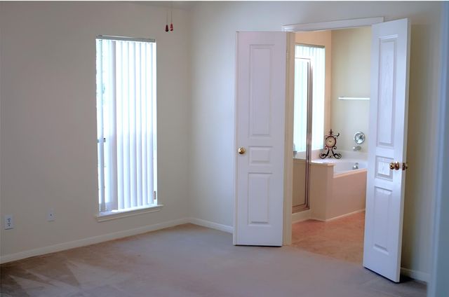 102 N Hollylaurel Circle, The Woodlands, TX 77382