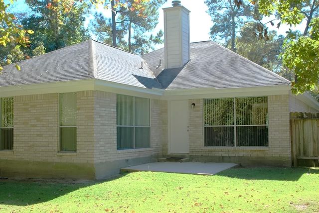 102 N Hollylaurel Circle, The Woodlands, TX 77382