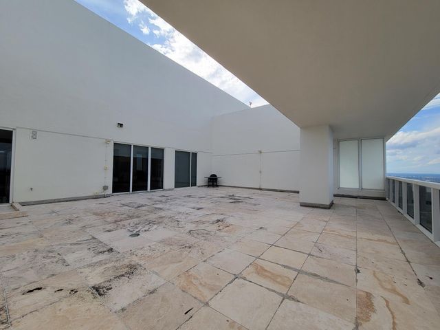 1830 S Ocean Drive 5111, Hallandale, FL 33009