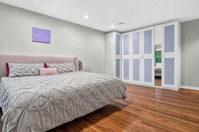 27 Walden Dr, Easton, MA 02334