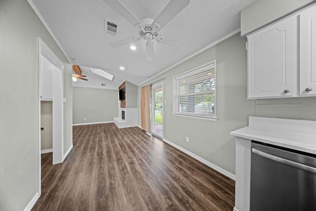 1041 Barber Street, Hurst, TX 76053