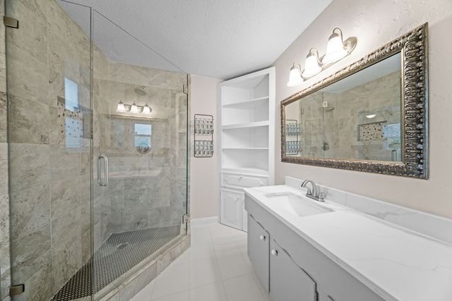 1041 Barber Street, Hurst, TX 76053