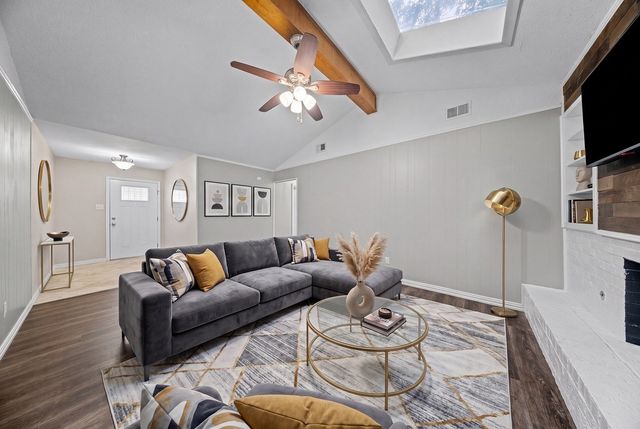 1041 Barber Street, Hurst, TX 76053