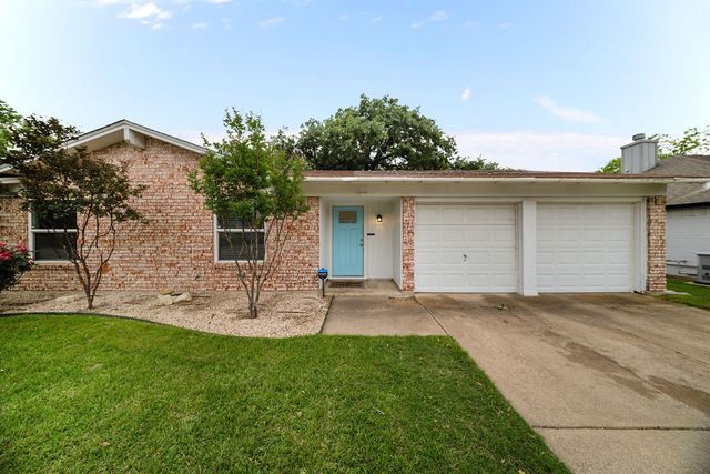 1041 Barber Street, Hurst, TX 76053